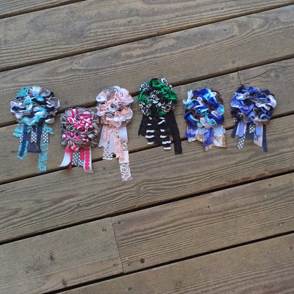 Flower pins for @statens_closet
